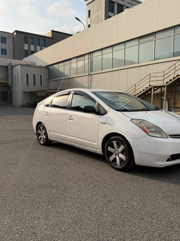 2008 Toyota Prius, 1.5L, 269000km - Image 5