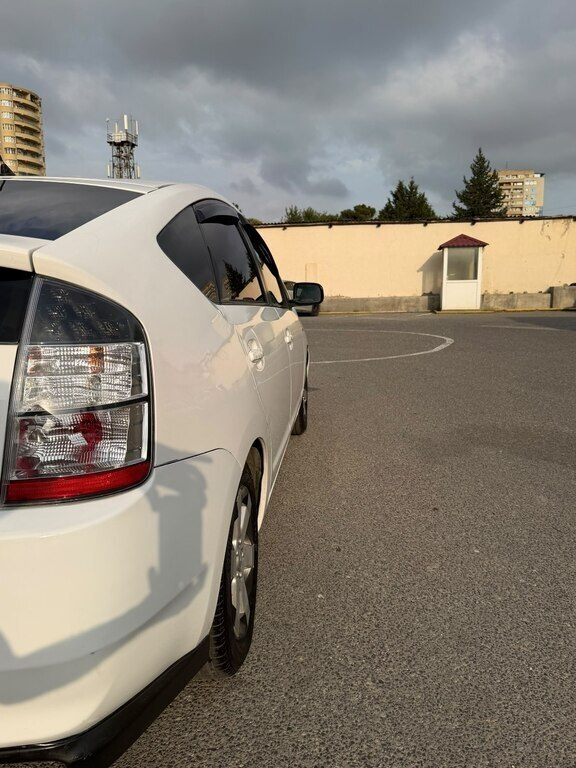 2008 Toyota Prius, 1.5L, 269000km - Image 8