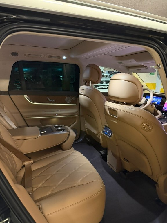 2025 Seres Aito M9, 1.5L, 12672km - Image 15