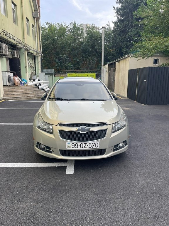2013 Chevrolet Cruze, 1.4L, 280000km - Image 1