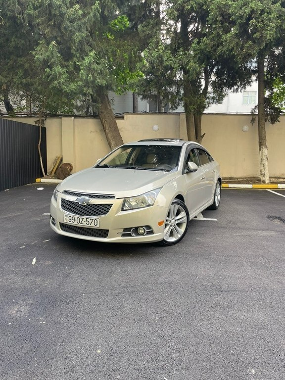 2013 Chevrolet Cruze, 1.4L, 280000km - Image 4