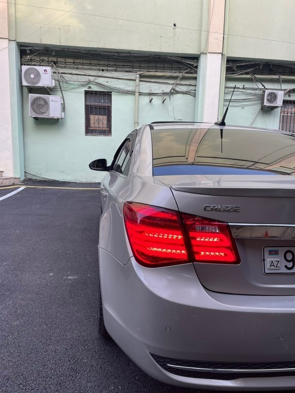 2013 Chevrolet Cruze, 1.4L, 280000km - Image 7