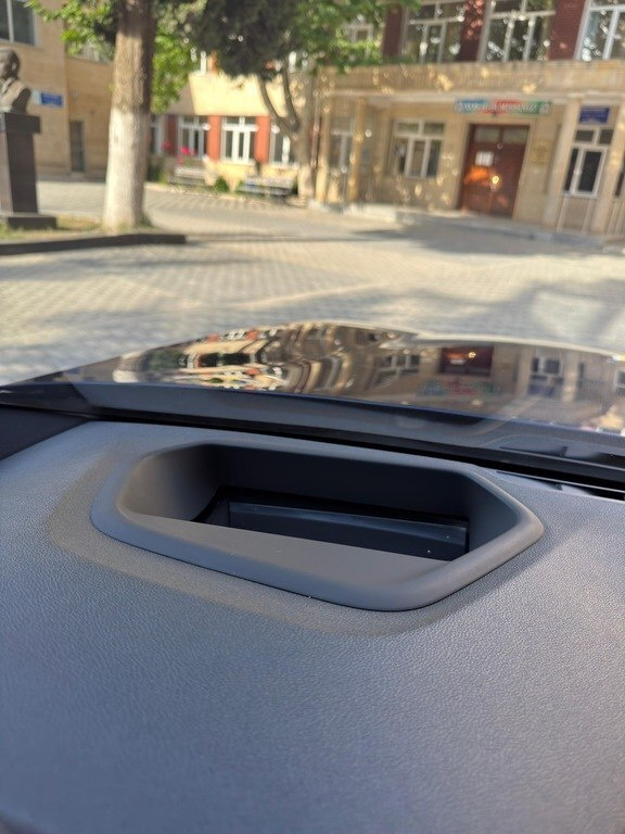 2018 BMW 530, 2.0L, 163000km - Image 11