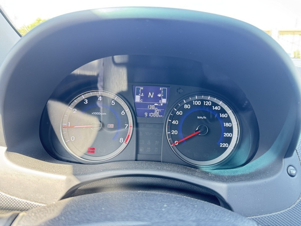 2016 Hyundai Accent, 1.4L, 91000km - Image 4