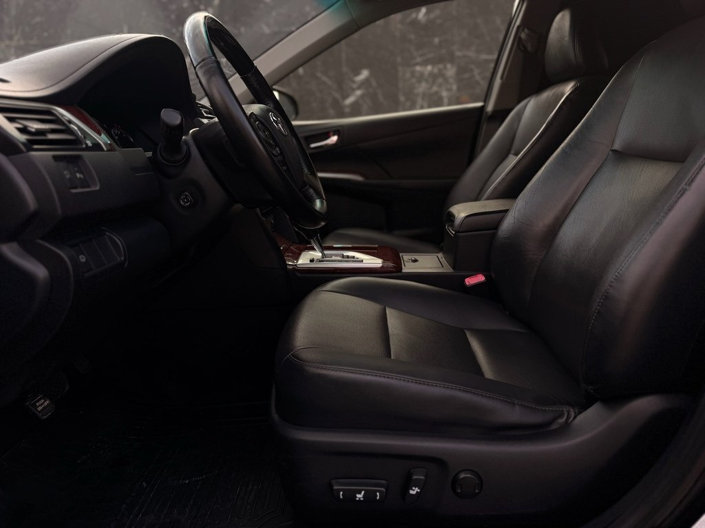 2013 Toyota Camry, 2.5L, 141000km - Image 13
