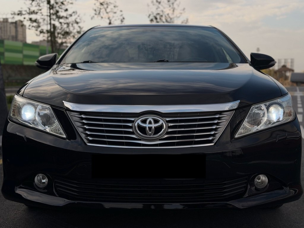 2013 Toyota Camry, 2.5L, 141000km - Image 5
