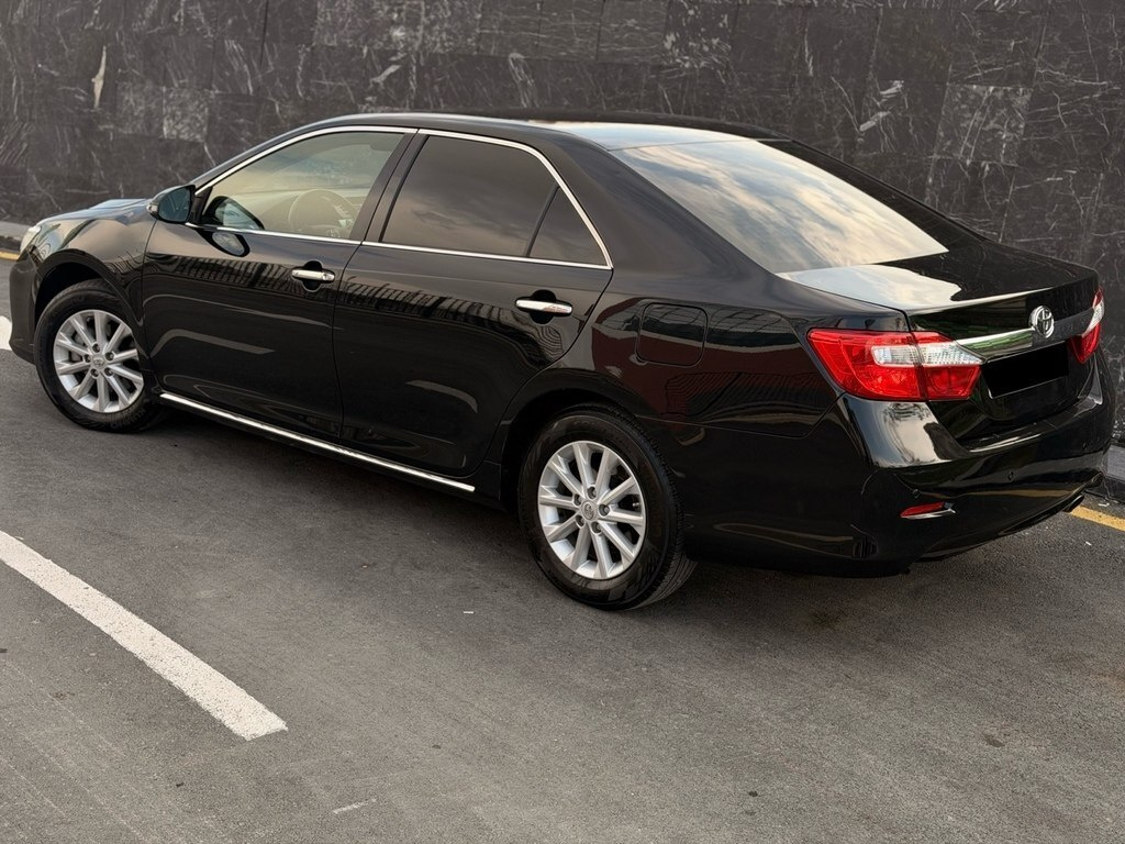 2013 Toyota Camry, 2.5L, 141000km - Image 6