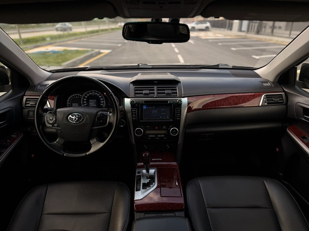 2013 Toyota Camry, 2.5L, 141000km - Image 10