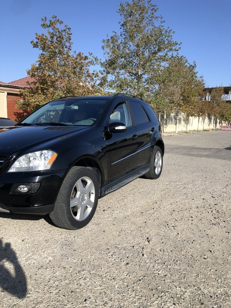 2005 Mercedes ML 350 4MATIC, 3.5L, 482619km - Image 2