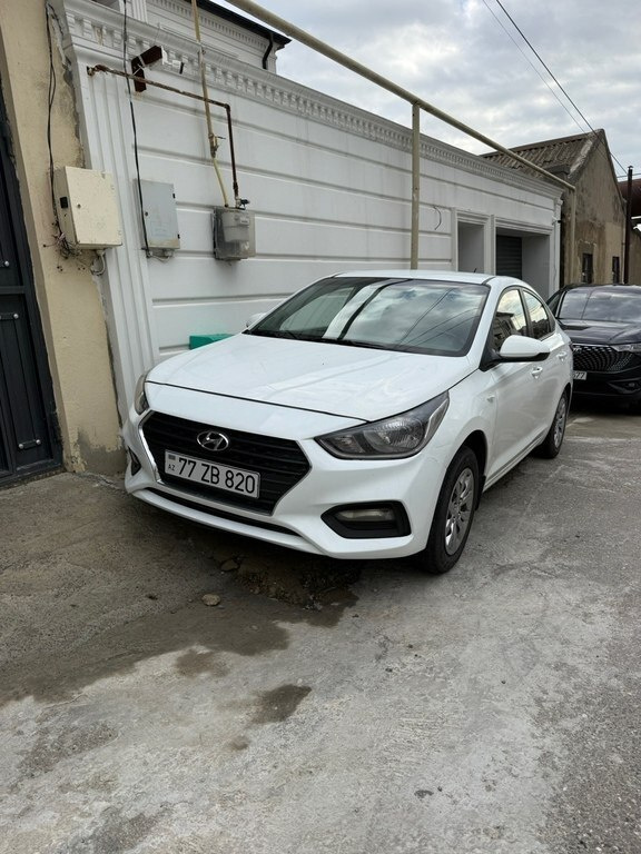 2019 Hyundai Accent, 1.6L, 125000km - Image 1