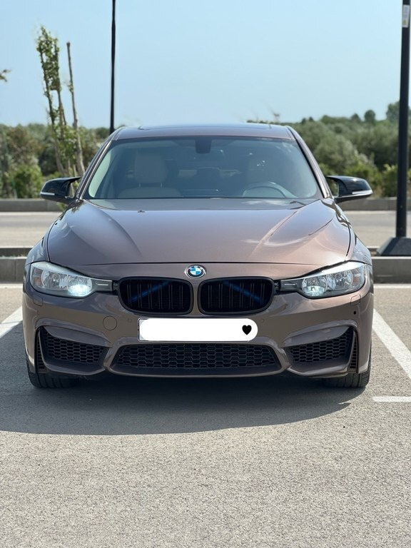 2012 BMW 328, 2.0L, 283000km - Image 1