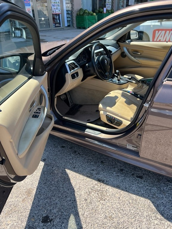 2012 BMW 328, 2.0L, 283000km - Image 8