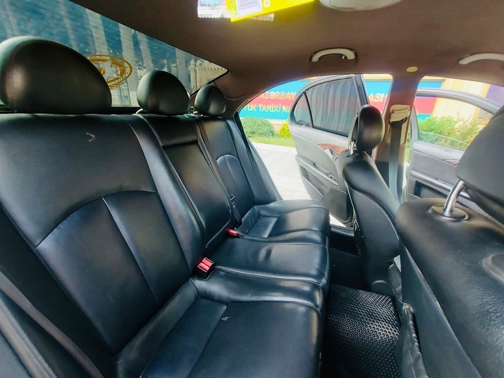 2005 Mercedes E 220, 2.2L, 273000km - Image 2