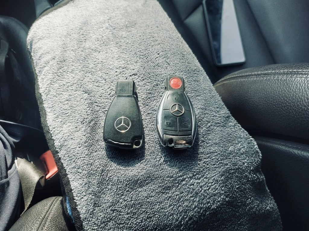 2005 Mercedes E 220, 2.2L, 273000km - Image 13