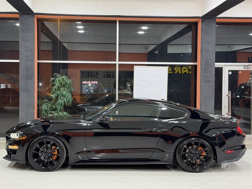 2019 Ford Mustang, 2.3L, 74000km - Image 13