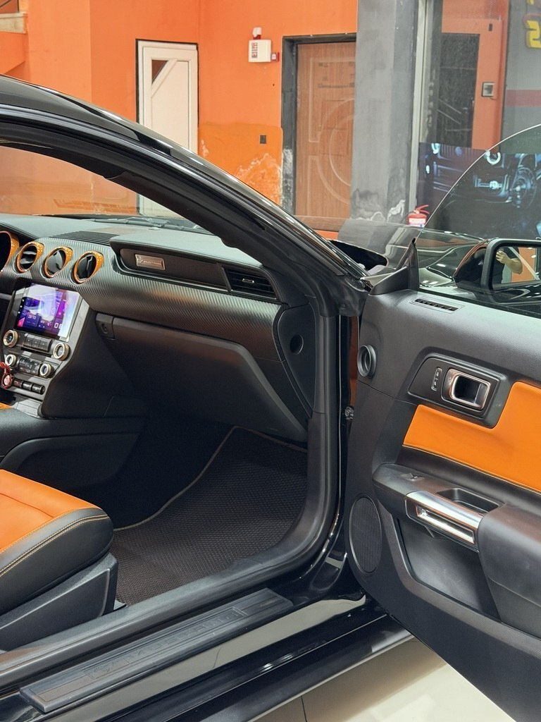 2019 Ford Mustang, 2.3L, 74000km - Image 25