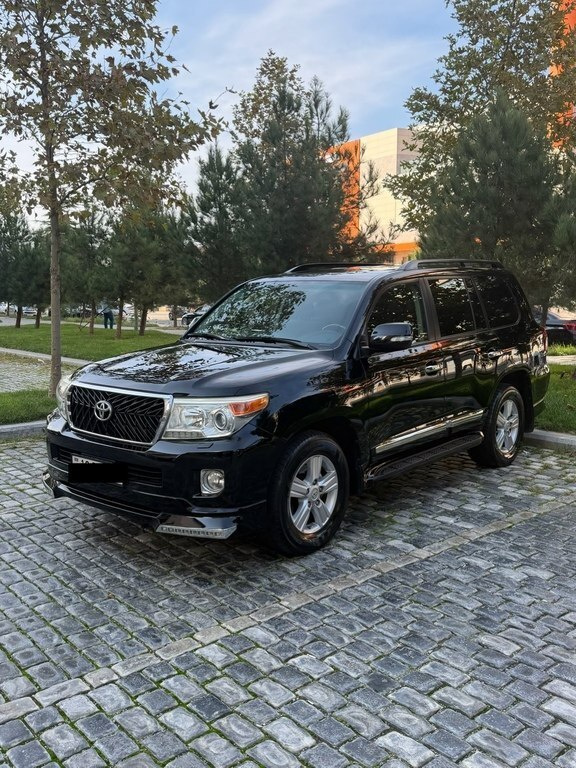 2012 Toyota Land Cruiser, 4.0L, 288000km - Image 2