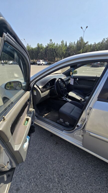 2006 Chevrolet Lacetti, 1.8L, 400000km - Image 5