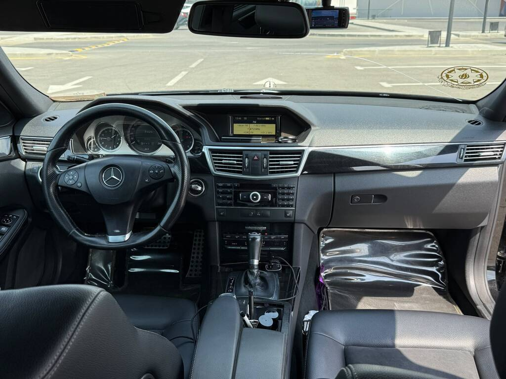 2011 Mercedes E 200, 1.8L, 267000km - Image 7
