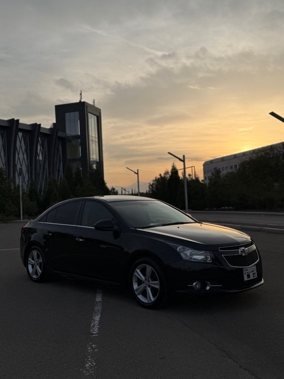 2014 Chevrolet Cruze, 1.4L, 340000km - Image 1