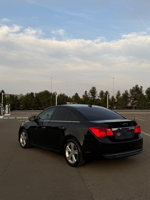 2014 Chevrolet Cruze, 1.4L, 340000km - Image 4