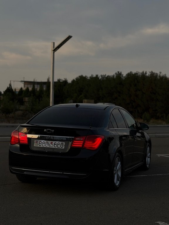 2014 Chevrolet Cruze, 1.4L, 340000km - Image 5