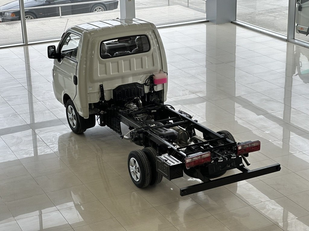 2024 JAC X200, 2.0L, 0km - Image 5