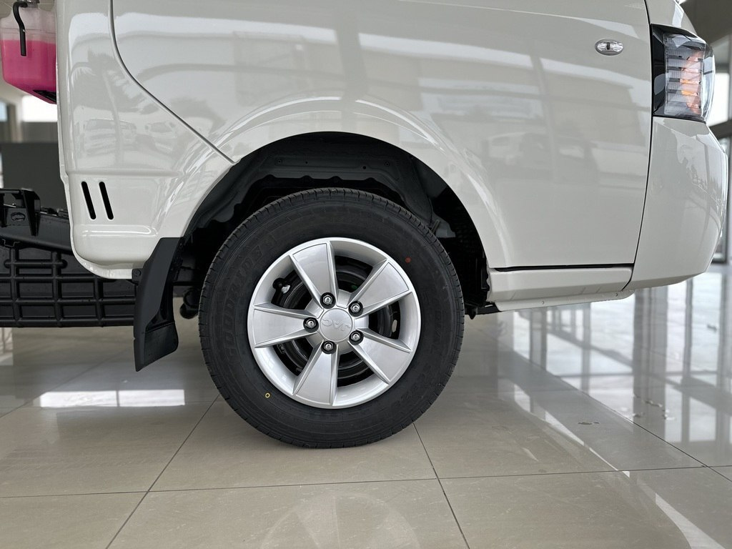 2024 JAC X200, 2.0L, 0km - Image 8