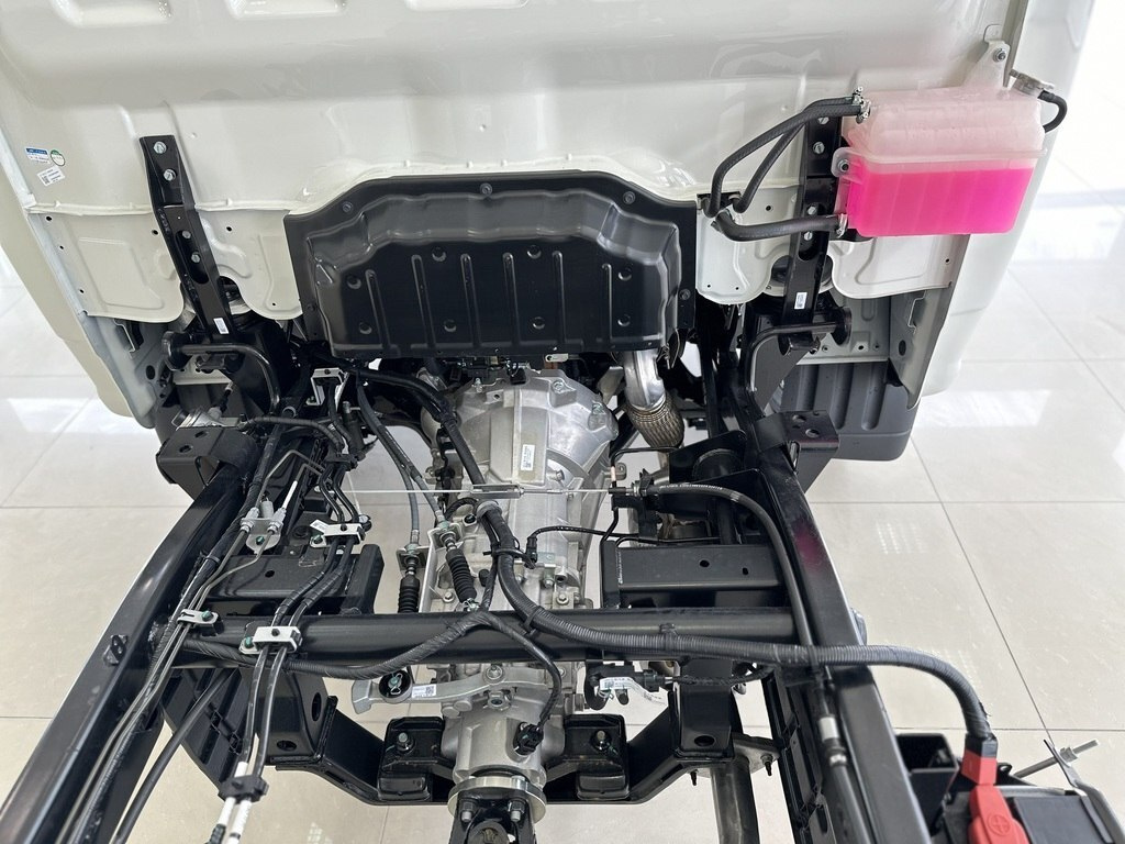 2024 JAC X200, 2.0L, 0km - Image 9