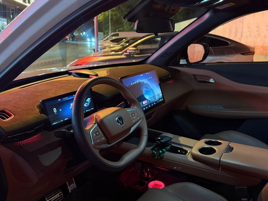 2025 Changan Uni-Z, 1.5L, 25000km - Image 6