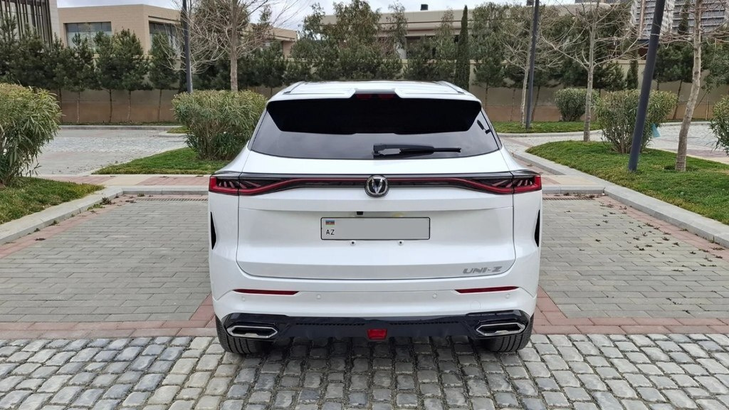 2025 Changan Uni-Z, 1.5L, 25000km - Image 10