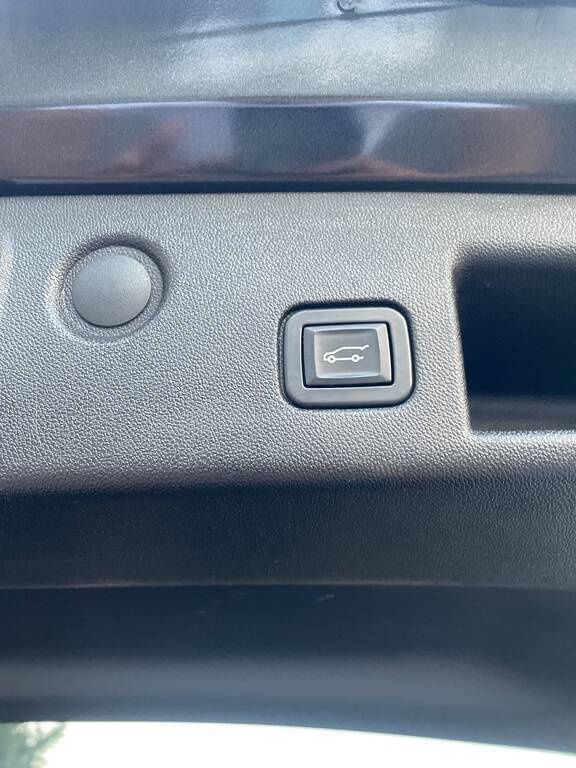 2018 Chevrolet Equinox, 1.5L, 170000km - Image 12