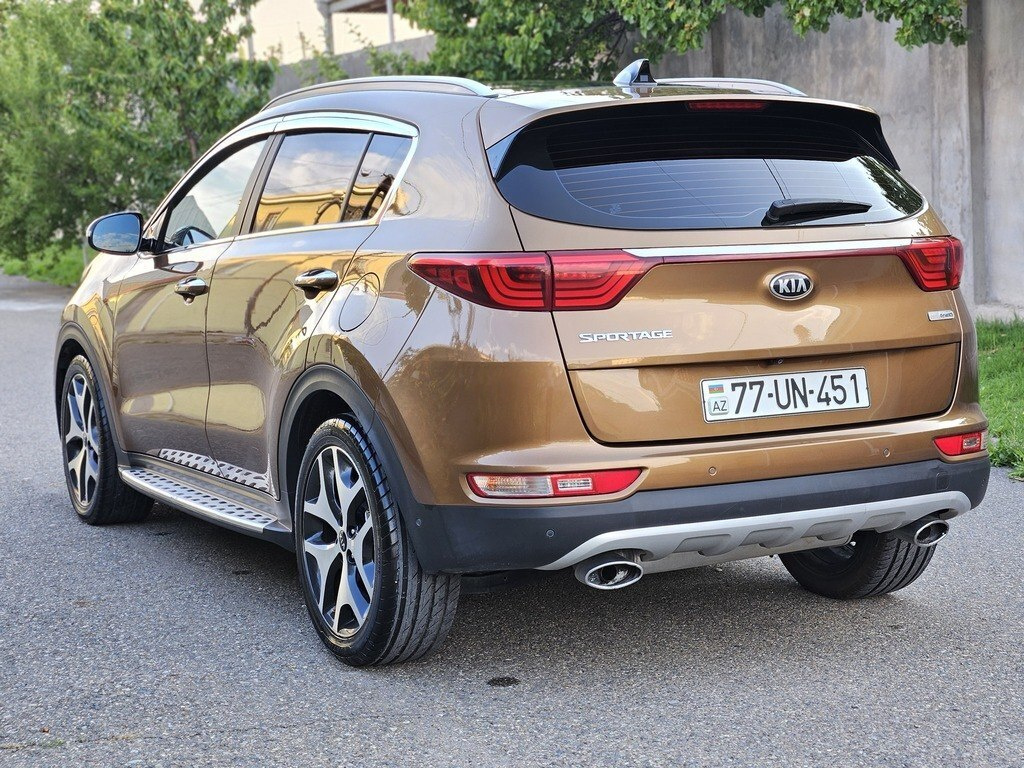 2016 Kia Sportage, 2.0L, 180000km - Image 9