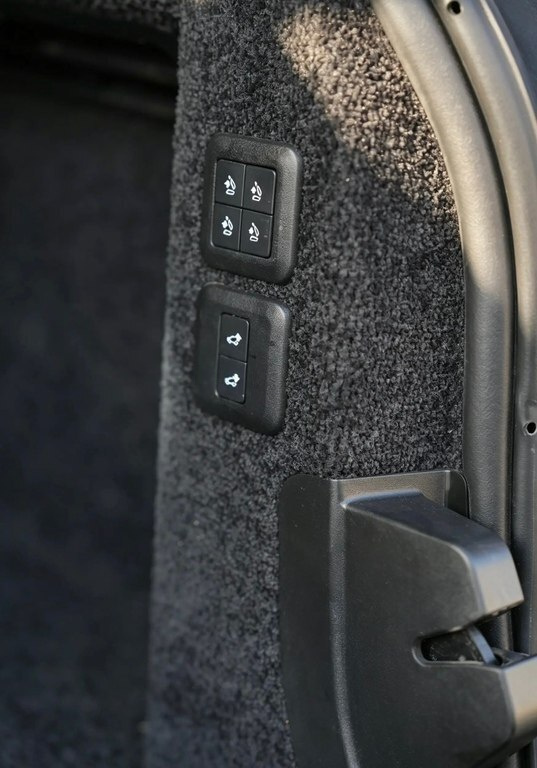 2020 Land Rover Range Rover, 3.0L, 141000km - Image 21