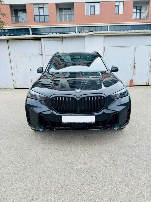 2023 BMW X5, 3.0L, 20000km - Image 1