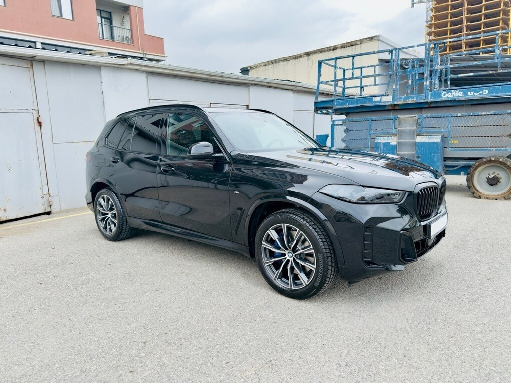 2023 BMW X5, 3.0L, 20000km - Image 3