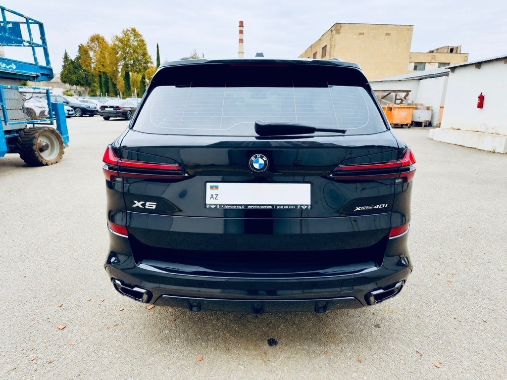2023 BMW X5, 3.0L, 20000km - Image 6