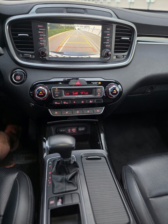 2017 Kia Sorento, 2.0L, 164000km - Image 14