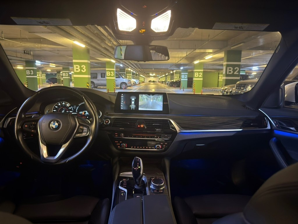 2018 BMW 530e, 2.0L, 94400km - Image 9
