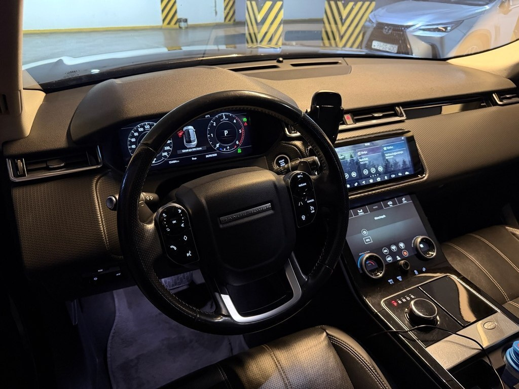 2018 Land Rover RR Velar, 2.0L, 90000km - Image 3
