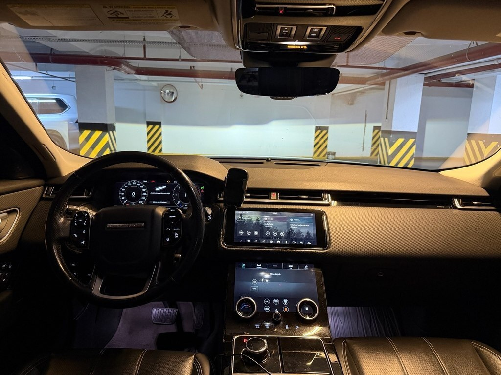 2018 Land Rover RR Velar, 2.0L, 90000km - Image 6