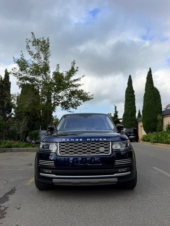 2016 Land Rover Range Rover, 3.0L, 180100km - Image 2
