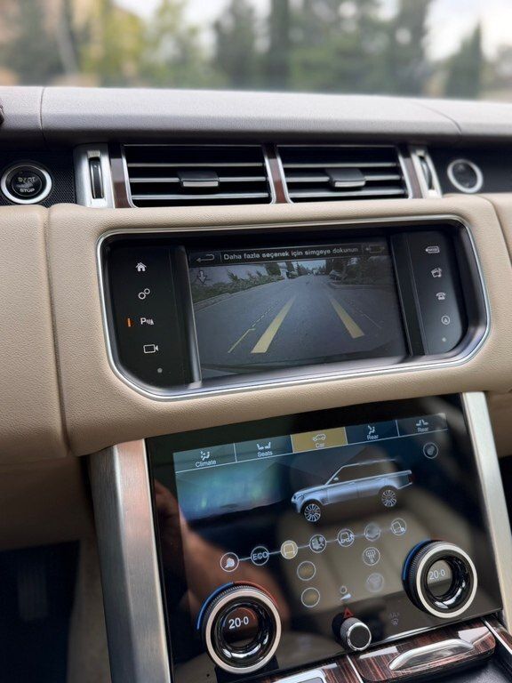 2016 Land Rover Range Rover, 3.0L, 180100km - Image 15