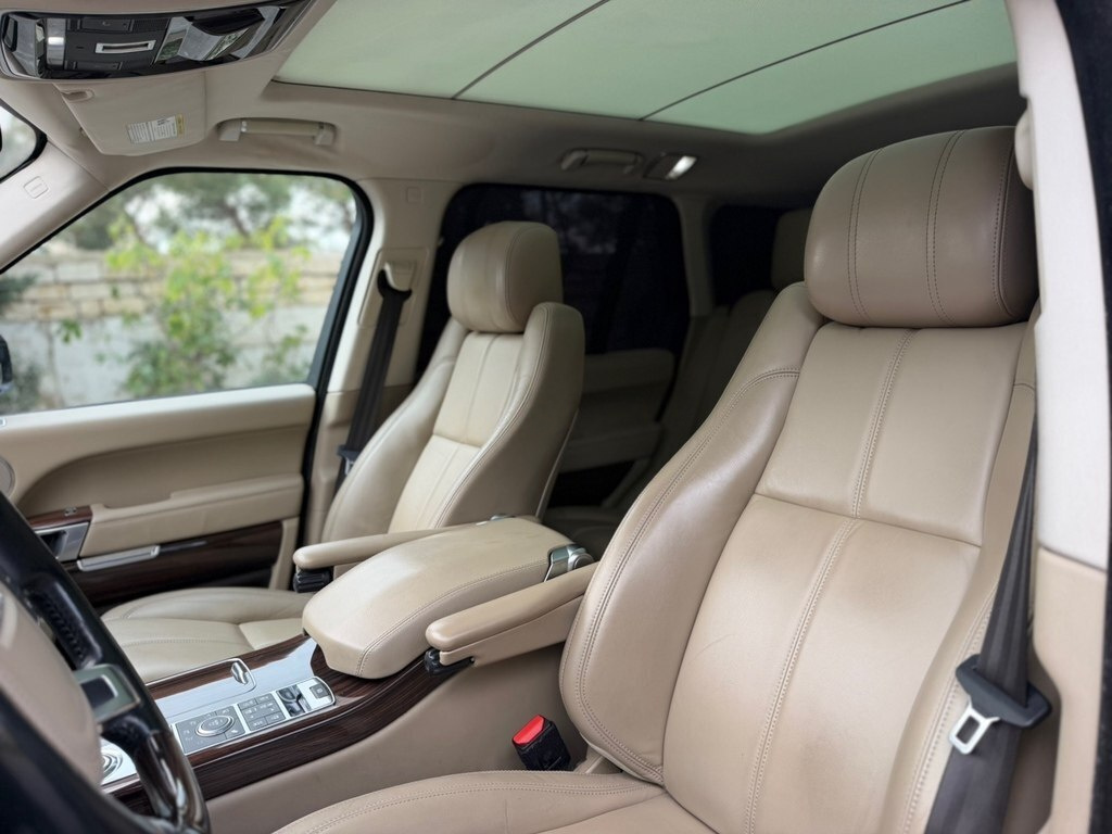 2016 Land Rover Range Rover, 3.0L, 180100km - Image 16