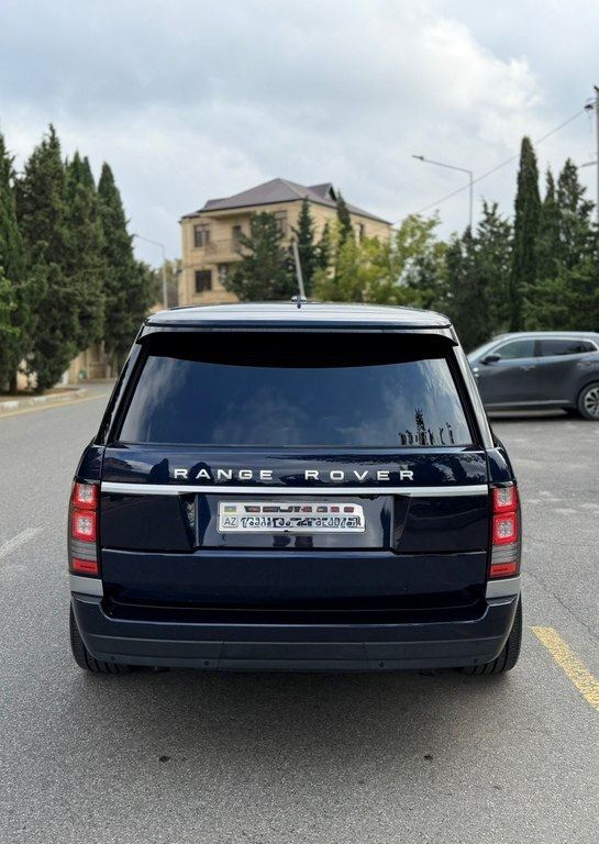 2016 Land Rover Range Rover, 3.0L, 180100km - Image 7