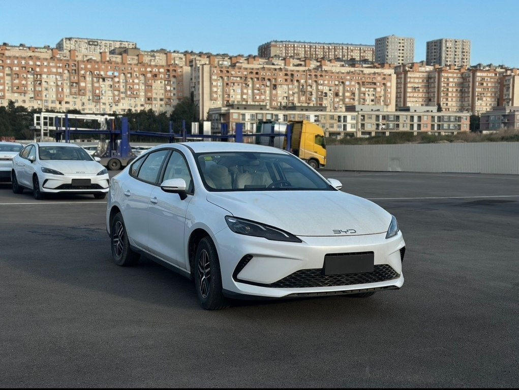 2025 BYD Seal 05, 1.5L, 0km - Image 1