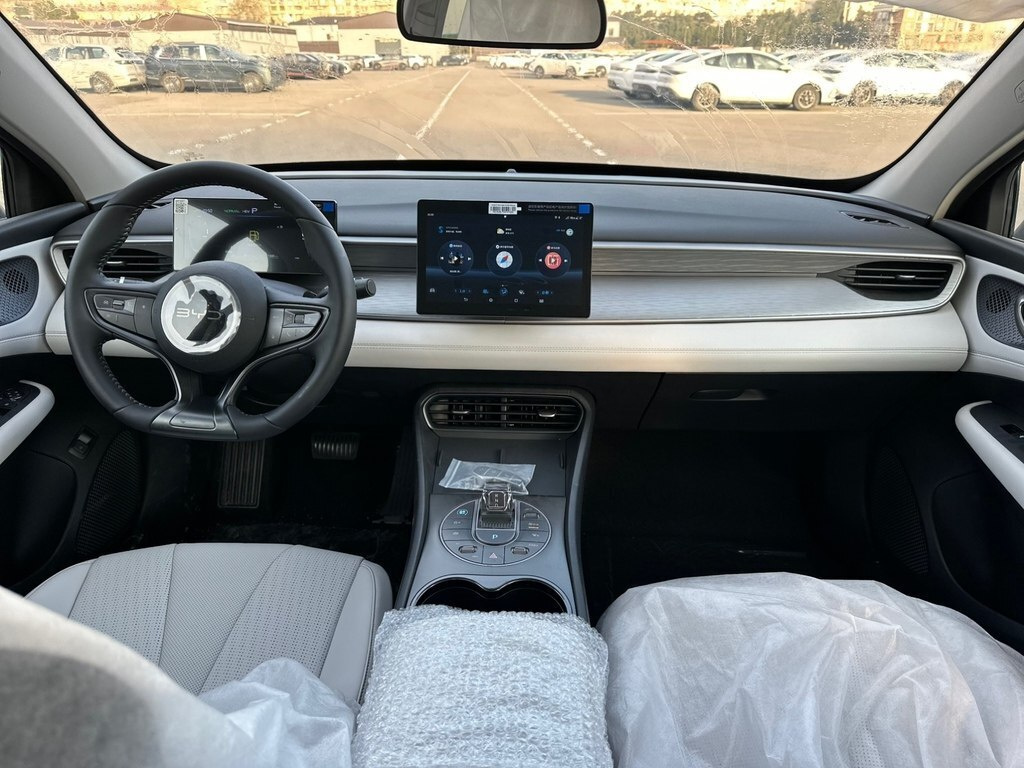 2025 BYD Seal 05, 1.5L, 0km - Image 4