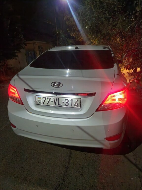 2017 Hyundai Accent, 1.4L, 208000km - Image 11