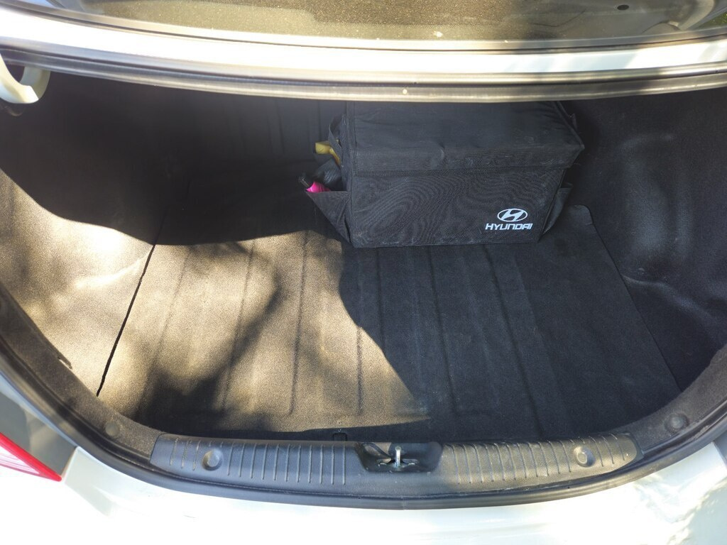 2017 Hyundai Accent, 1.4L, 208000km - Image 15