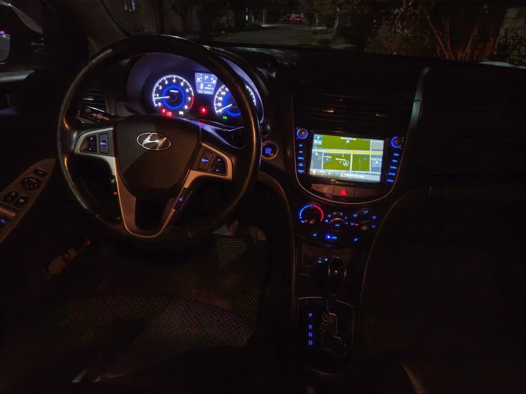 2017 Hyundai Accent, 1.4L, 208000km - Image 9